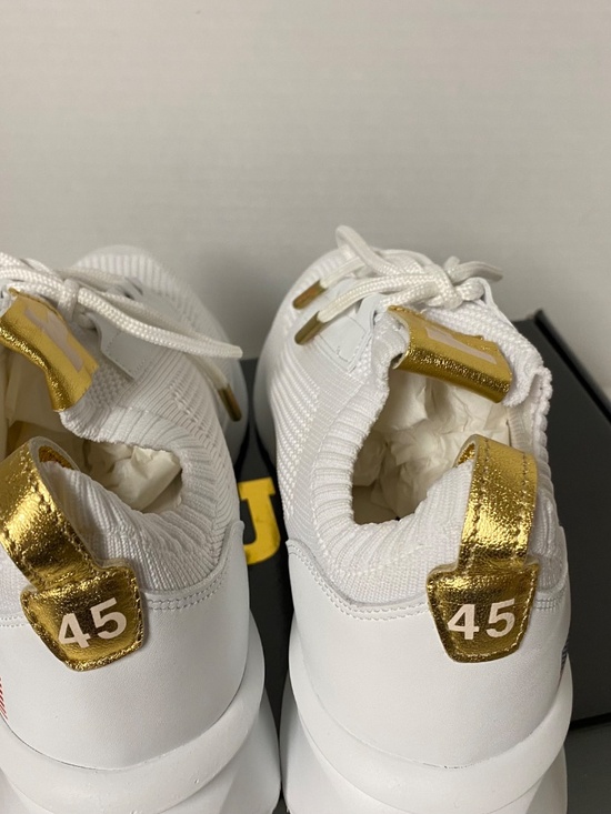 Donald Trump POTUS 45 White Sneakers M5/W6.5 • With Box & Card • Gold Accent main image 9